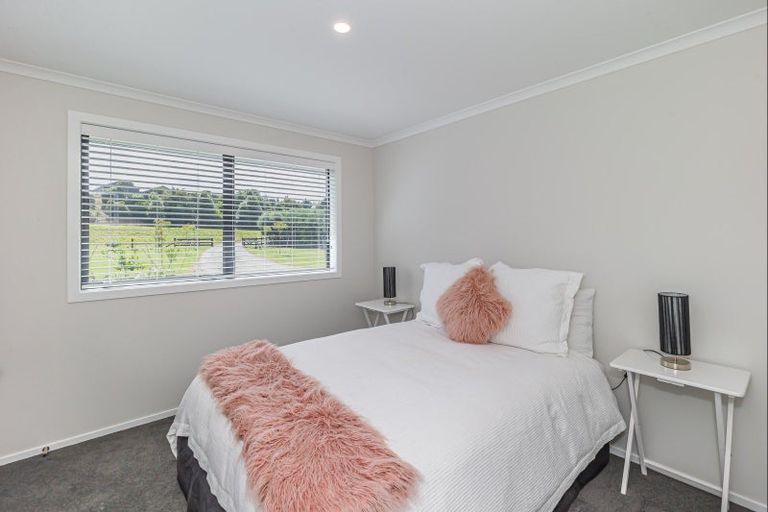 Photo of property in 33 Ohau Terraces, Ohau, 5570