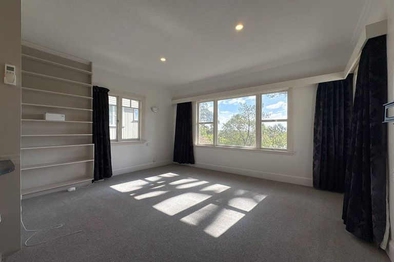 Photo of property in 10 Sherwood Lane, Cashmere, Christchurch, 8022