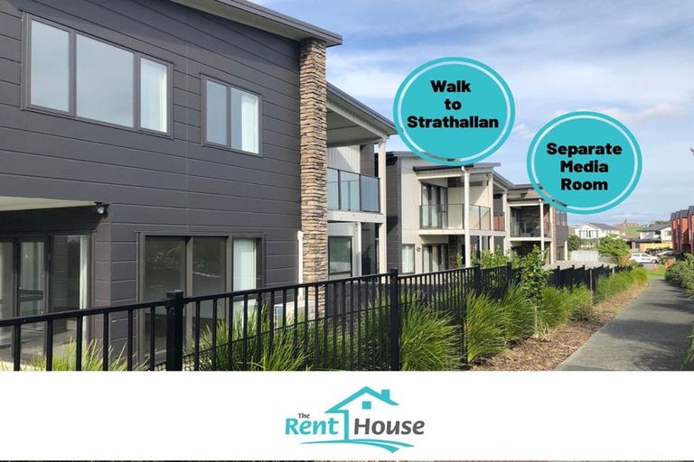 Photo of property in 4/60 Hayfield Way, Karaka, Papakura, 2580