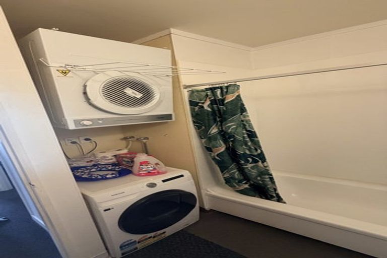 Photo of property in Hobson Court Flats, 36/70 Hobson Street, Thorndon, Wellington, 6011