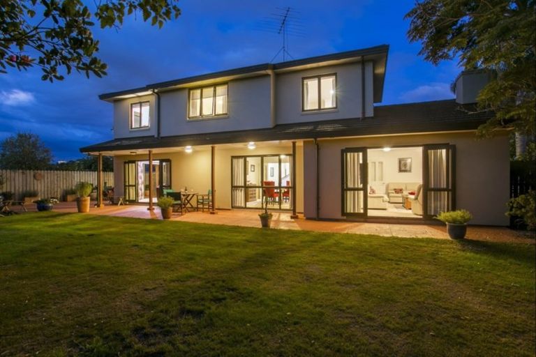 Photo of property in 89 Te Wharau Drive, Greenhithe, Auckland, 0632