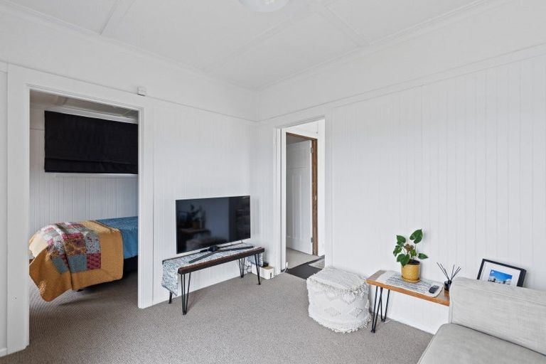 Photo of property in 69 Grey Street, Waitara, 4320