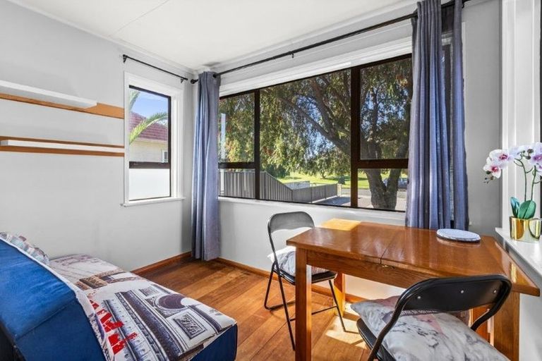 Photo of property in 66 Douglas Mclean Avenue, Marewa, Napier, 4110