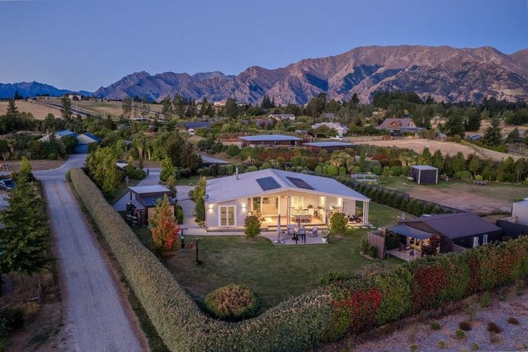 Photo of property in 21 Sam John Place, Lake Hawea, 9382