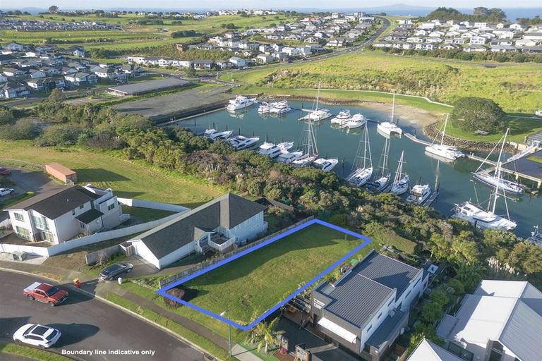 Photo of property in 100 Voyager Drive, Gulf Harbour, Whangaparaoa, 0930