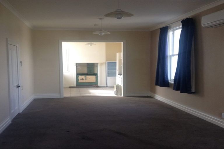 Photo of property in 11 Fitzroy Street, Caversham, Dunedin, 9012