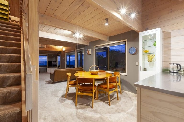 Photo of property in 5 Kohutuhutu Road, Raumati Beach, Paraparaumu, 5032