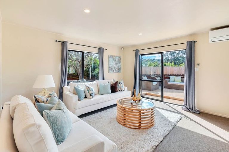 Photo of property in 30 Zefiro Drive, Massey, Auckland, 0614