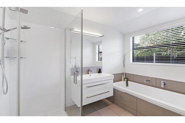 Photo of property in 21 Awa Place, Rangiora, 7400