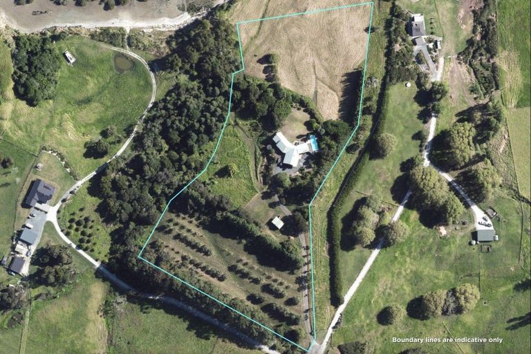 Photo of property in 193 Shegadeen Road, Wharehine, Wellsford, 0973