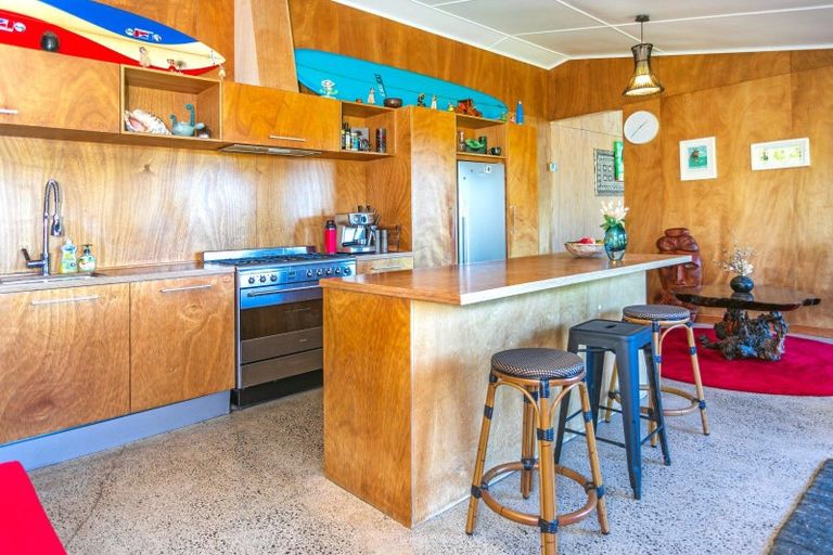 Photo of property in 7 Pye Place, Hot Water Beach, Whitianga, 3591