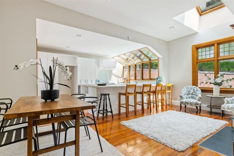 Photo of property in 18 Merlewood Avenue, Cashmere, Christchurch, 8022