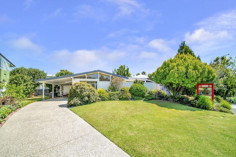 Photo of property in 20 The Anchorage, Sunnyhills, Auckland, 2010
