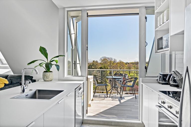 Photo of property in 15/15 Peterborough Street, Christchurch Central, Christchurch, 8013