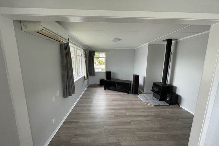 Photo of property in 96 Jamaica Drive, Grenada North, Wellington, 5028