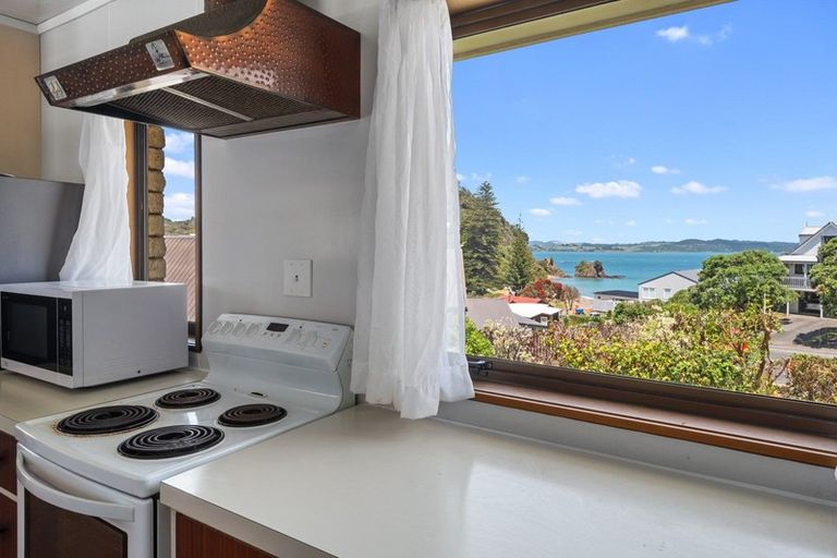 Photo of property in 50 Du Fresne Place, Russell, 0202