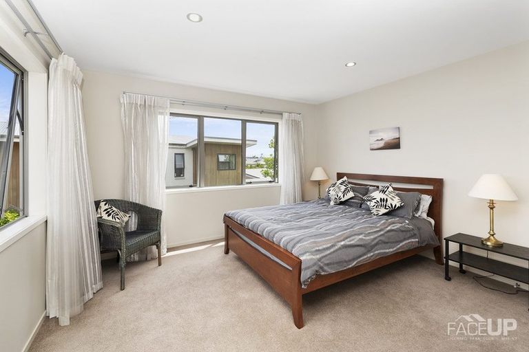 Photo of property in 54 Buckley Avenue, Hobsonville, Auckland, 0616