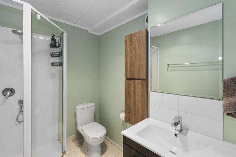 Photo of property in 1/20 Merchant Avenue, Te Atatu South, Auckland, 0610