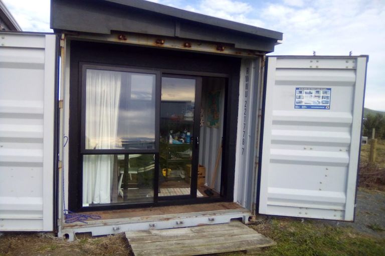 Photo of property in 35 Surrey Street, Orepuki, Riverton, 9881