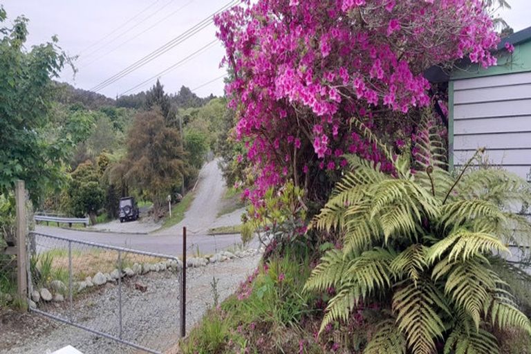 Photo of property in 42 Pitt Street, Runanga, 7803