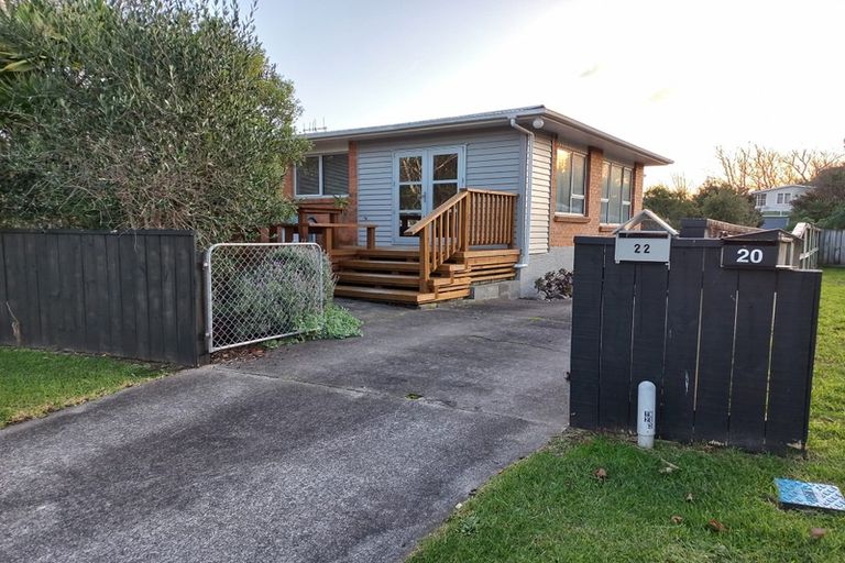 Photo of property in 22 Bluegum Road, Paraparaumu Beach, Paraparaumu, 5032