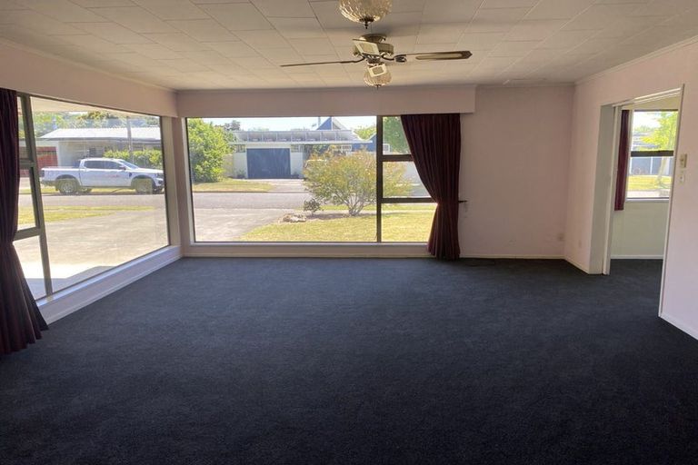 Photo of property in 19 Roskilda Crescent, Taradale, Napier, 4112