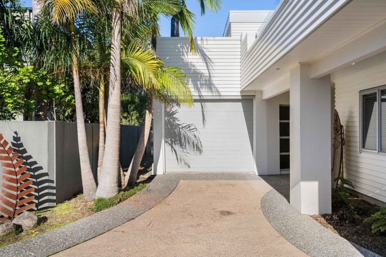 Photo of property in 517b Ocean Road, Whangamata, 3620