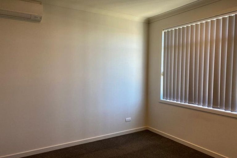Photo of property in 5 Vigour Lane, Papakura, 2110