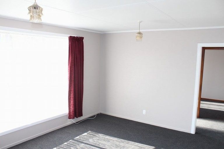 Photo of property in 143 Miranda Street, Stratford, 4332