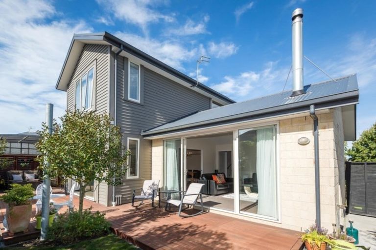 Photo of property in 48 Titirangi Crescent, Parklands, Christchurch, 8083