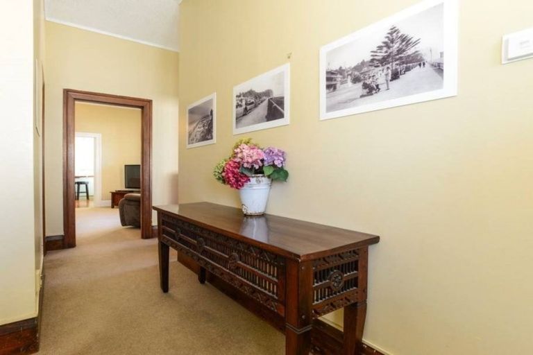 Photo of property in 6 Seaview Terrace, Bluff Hill, Napier, 4110