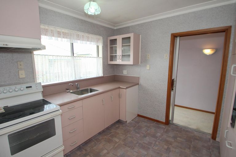 Photo of property in 27 Towey Street, Holmes Hill, Oamaru, 9401