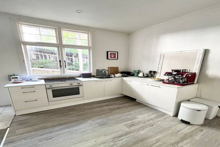 Photo of property in 2/24 West End Road, Herne Bay, Auckland, 1022