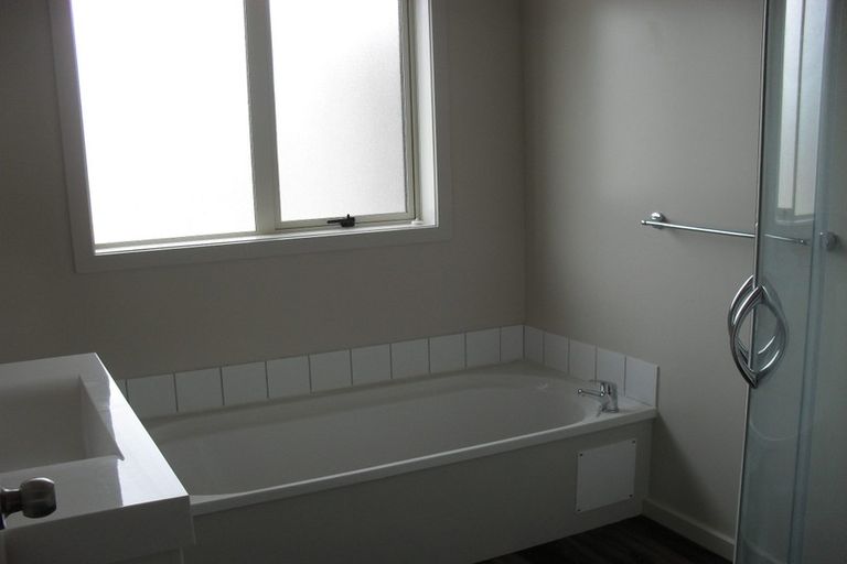 Photo of property in 202 Ballintoy Park Drive, Welcome Bay, Tauranga, 3175