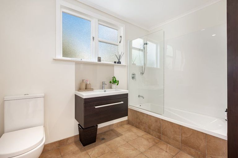 Photo of property in 10 Imlay Crescent, Ngaio, Wellington, 6035