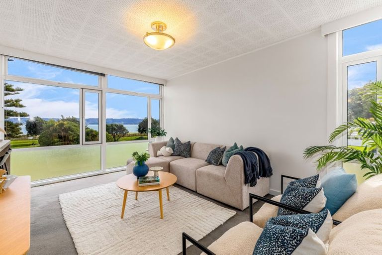 Photo of property in 39 Marine Parade, Eastbourne, Lower Hutt, 5013