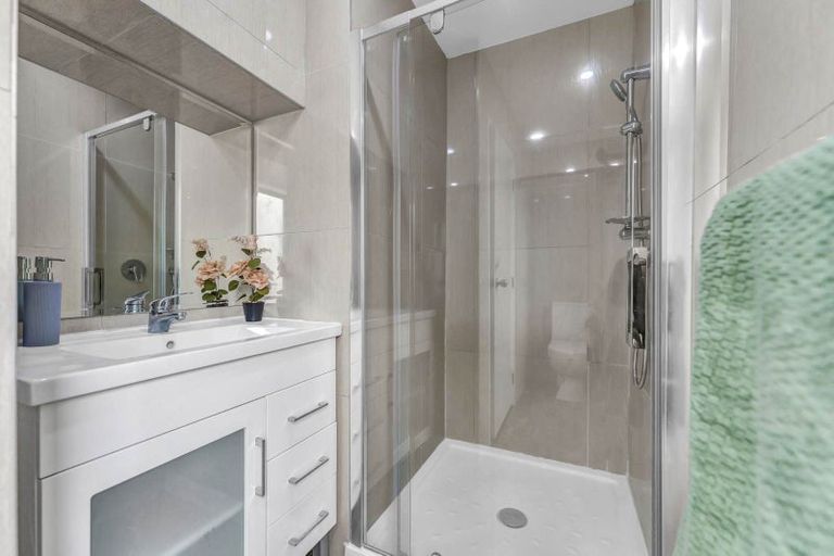 Photo of property in 12 Ranfurly Road, Papatoetoe, Auckland, 2104