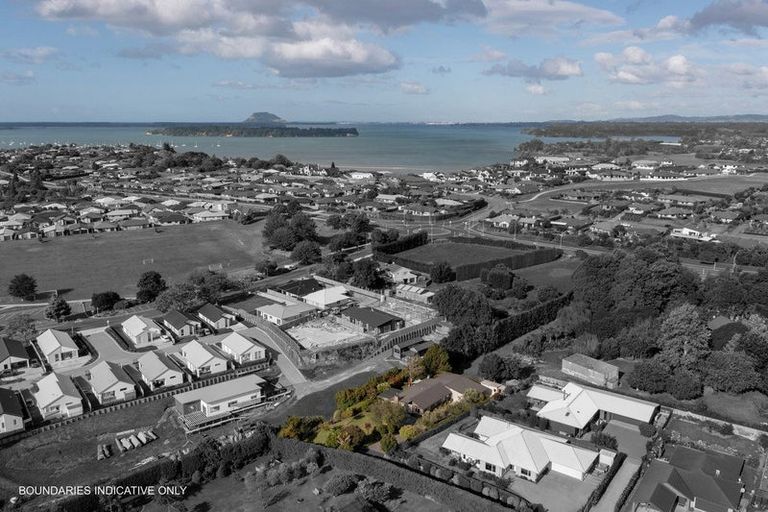 Photo of property in 16 Kayelene Place, Omokoroa, 3114