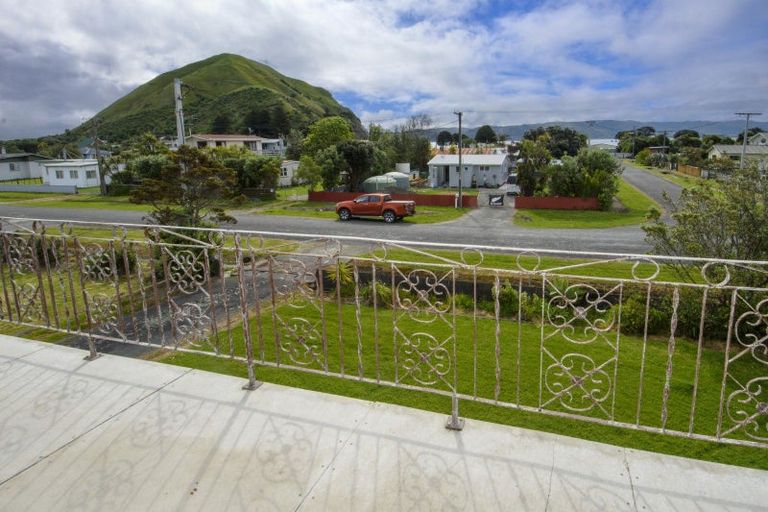 Photo of property in 77 Fortescue Street, Mahia, 4198