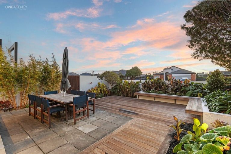 Photo of property in 74 Aston Drive, Waimairi Beach, Christchurch, 8083