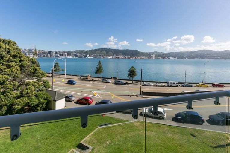 Photo of property in The Capital, 11/370 Oriental Parade, Oriental Bay, Wellington, 6011