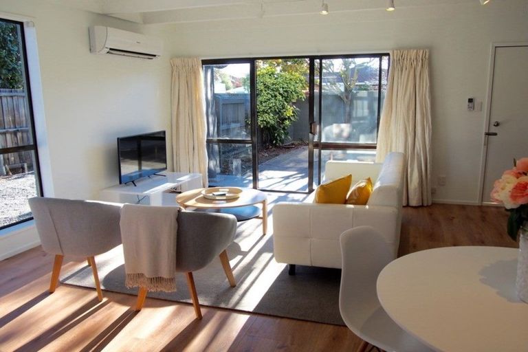 Photo of property in 72b Aikmans Road, Merivale, Christchurch, 8014