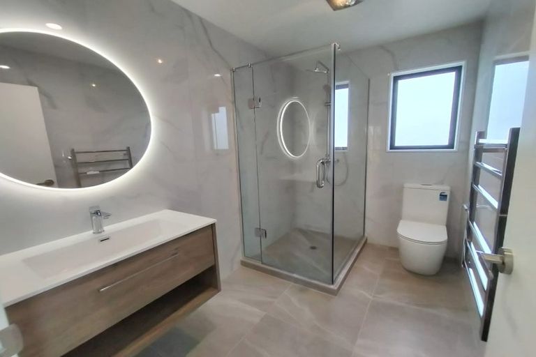 Photo of property in 26 Golfland Drive, Golflands, Auckland, 2013