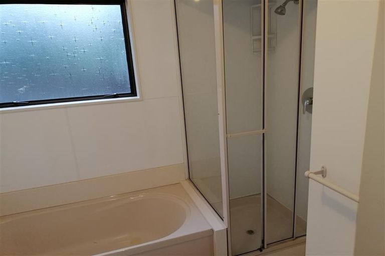 Photo of property in 1082a Fergusson Drive, Clouston Park, Upper Hutt, 5018