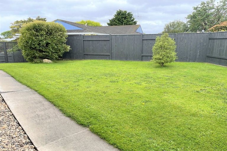 Photo of property in 25 Dorset Crescent, Hokowhitu, Palmerston North, 4410