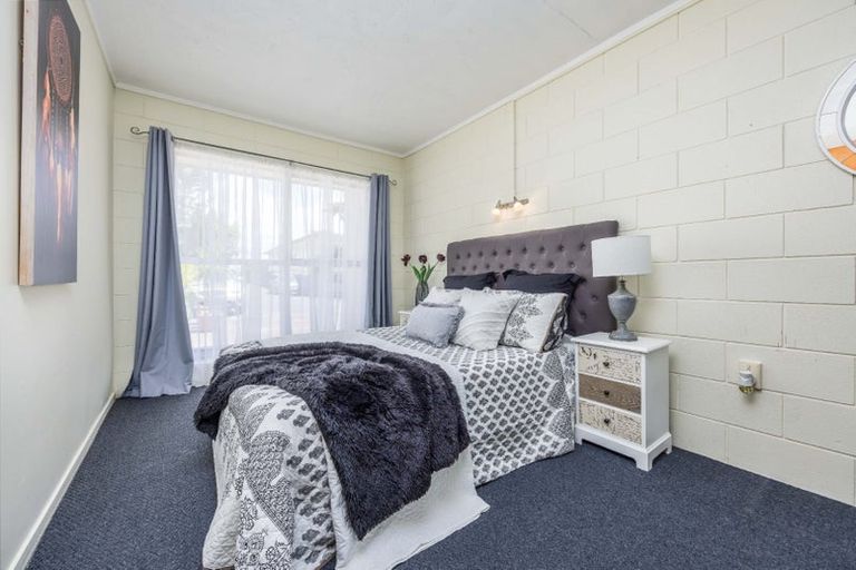 Photo of property in 5/19a Verbena Road, Birkdale, Auckland, 0626