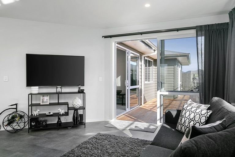 Photo of property in 27 Noumea Drive, Rangatira Park, Taupo, 3330