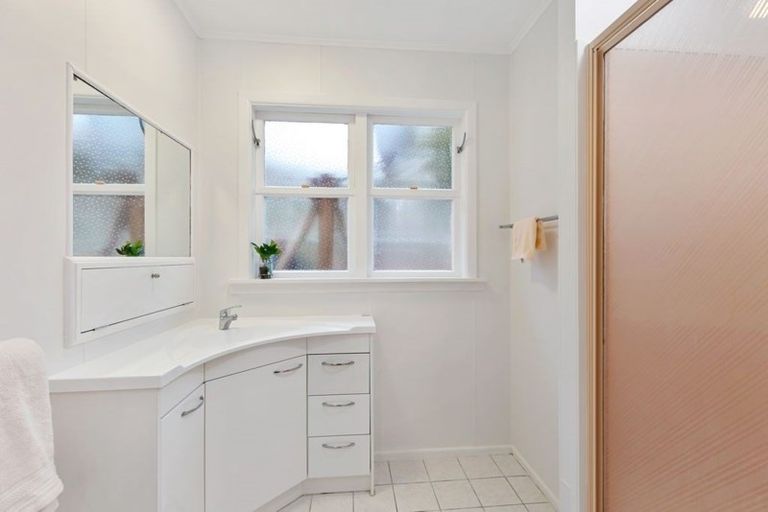 Photo of property in 45 Bracken Road, Paparangi, Wellington, 6037