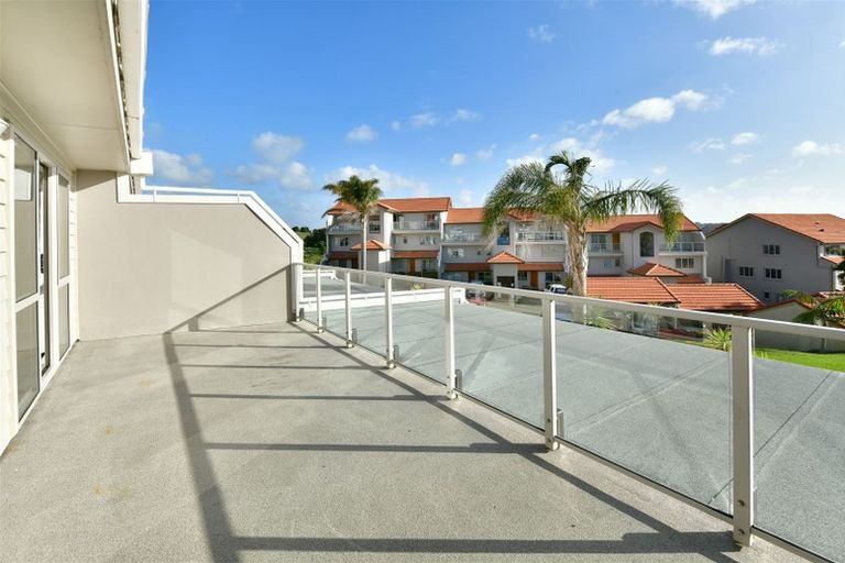 Photo of property in Santa Rosa, 11/340 Gulf Harbour Drive, Gulf Harbour, Whangaparaoa, 0930