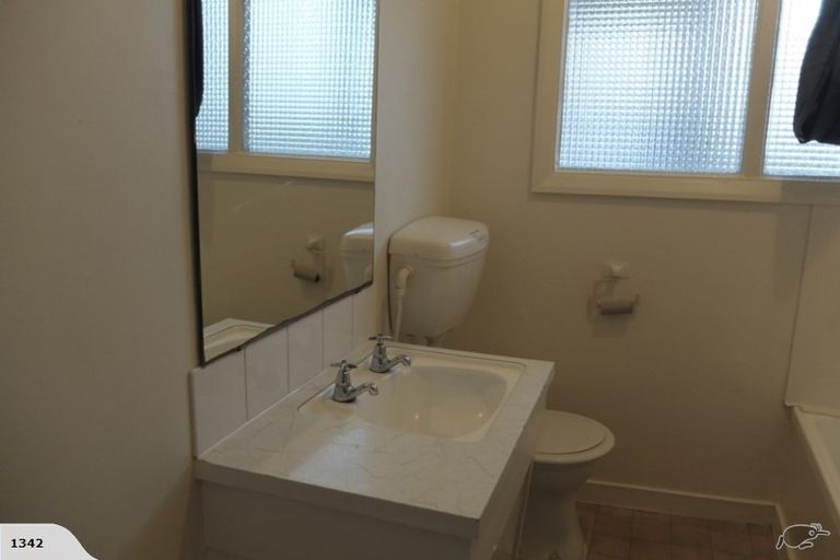 Photo of property in 2/601 Barbadoes Street, Edgeware, Christchurch, 8013